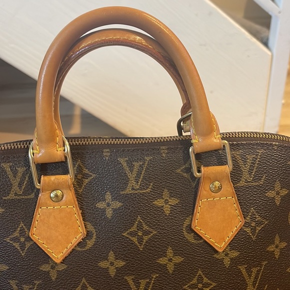Authentic Louis Vuitton Alma Bag - Picture 2 of 11